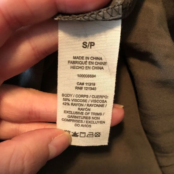 3 for $30! Olive green garage skirt. With pockets - Picture 3 of 9